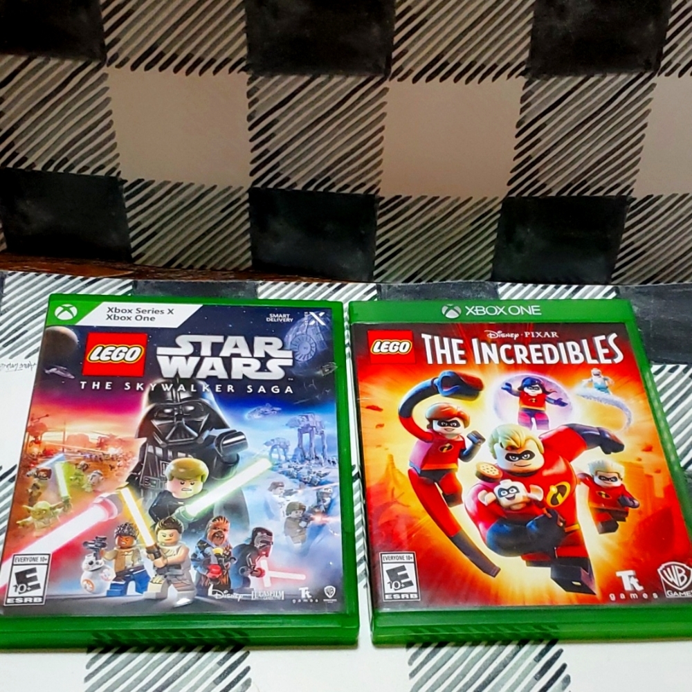 LEGO XBOX GAME LOT! STARWARS SKYWALKER SAGA, INCREDIBLES XBOX X, XBOX ONE.